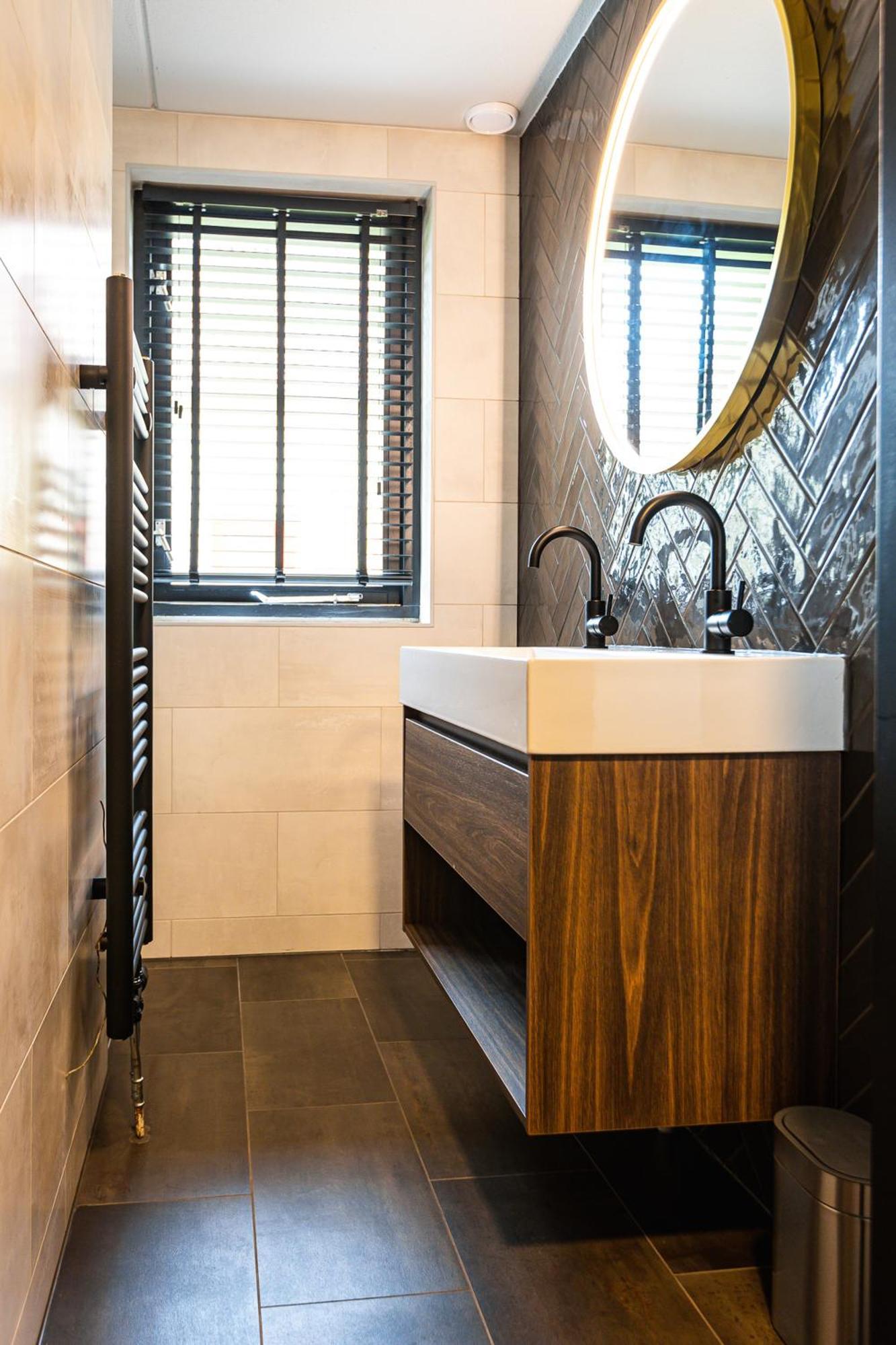 Luxe - Sauna - - *